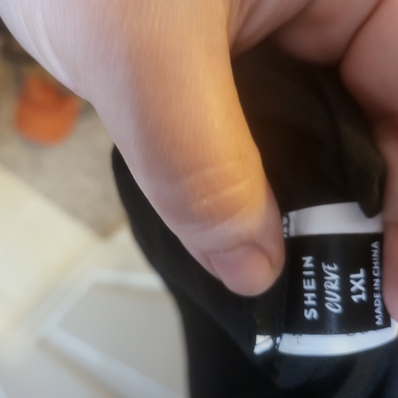 Button top - Picture 2 of 2